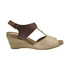 Skórzane sandały na koturnie Karino 0928-043 beige-brown
