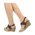 Skórzane sandały na koturnie Karino 0928-043 beige-brown